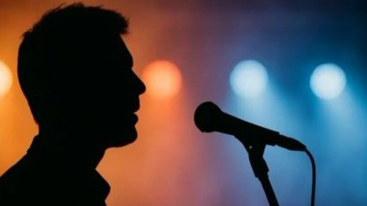 Η πρώτη δημόσια τοποθέτηση του 21χρονου που κινείται νομικά κατά πασίγνωστου τραγουδιστή: «Θέλω να ακουστεί η αλήθεια»