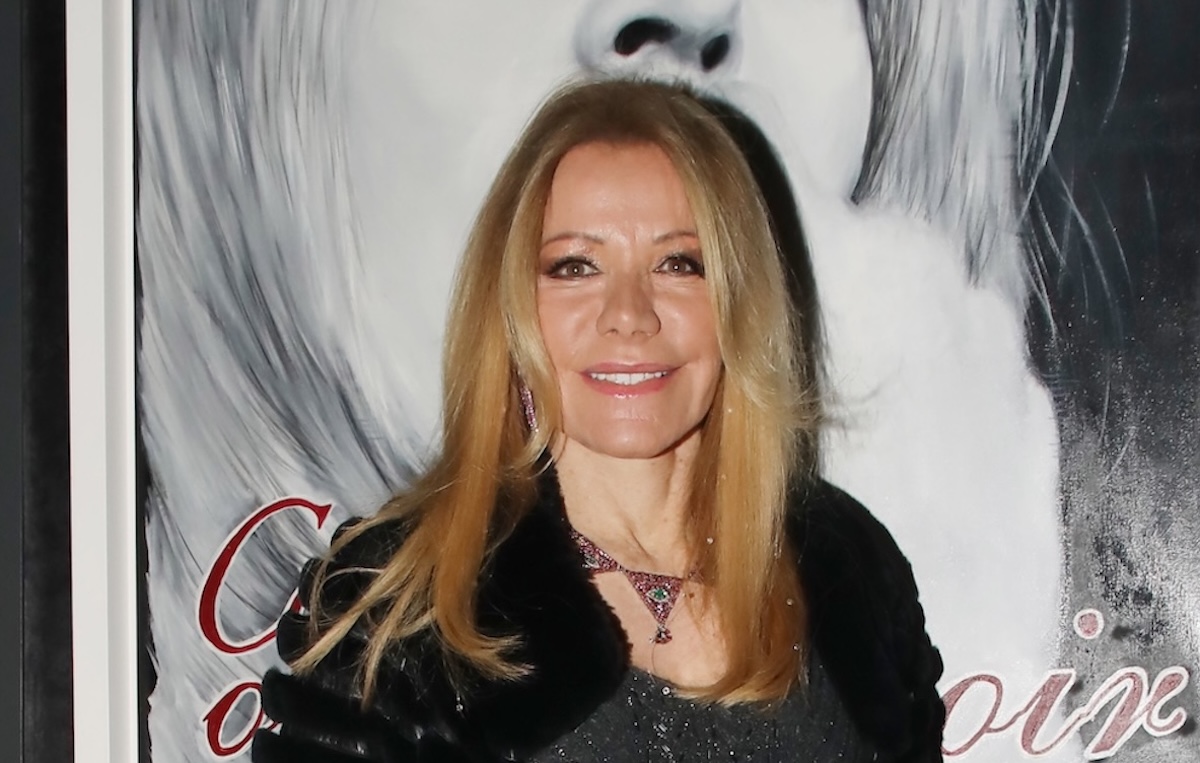 Μαριάννα Λάτση: Βραδινή έξοδος με σκούρο λαμπερό outfit