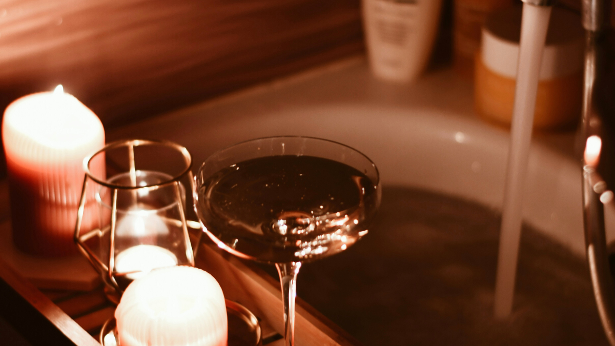 Γιατί το βραδινό ντους βοηθά και την ψυχική υγεία