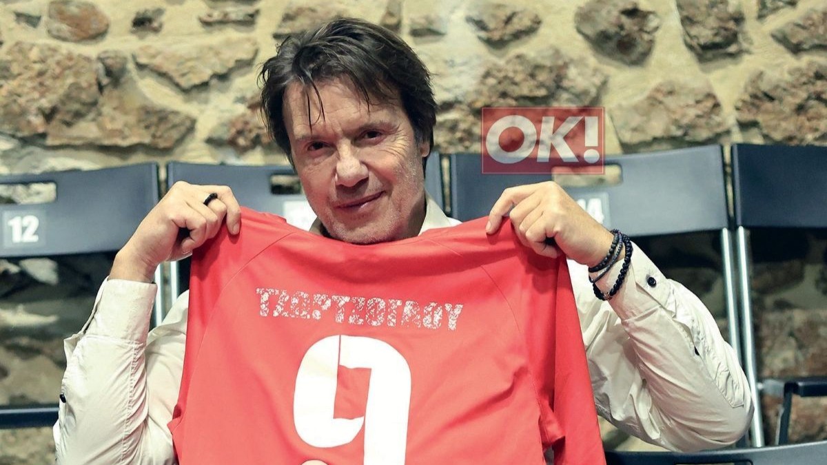 Στράτος Τζώρτζογλου: «Η φήμη του τσογλανιού που είχε πολλές ερωμένες ήταν ένα ψέμα. Δεν κάνω σεξ αν δεν ερωτευτώ»