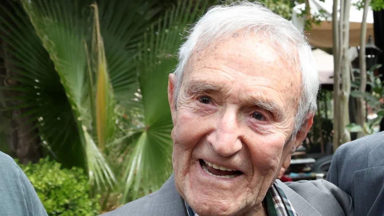 Γιάννης Βογιατζής: «Γεννήθηκα το 1926. Πλησιάζω τα 100!»