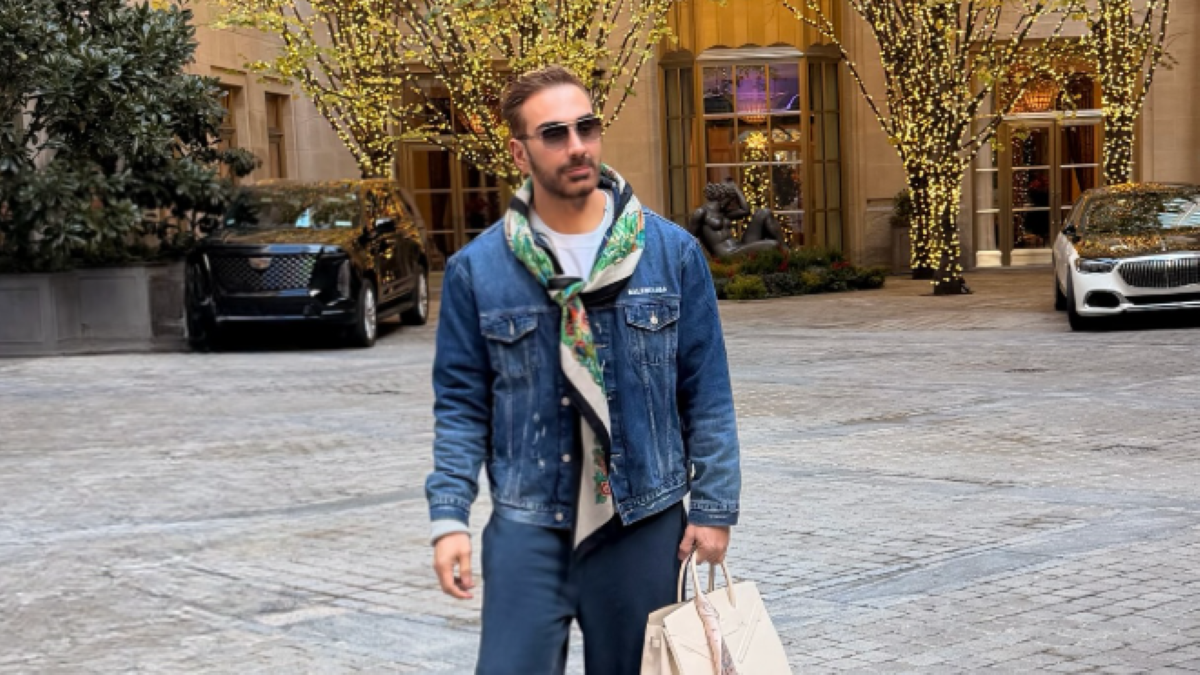 Νίκος Κοκλώνης: Συγκινεί με το μήνυμά του για τις γιορτές, την οικογένεια και τον πατέρα του