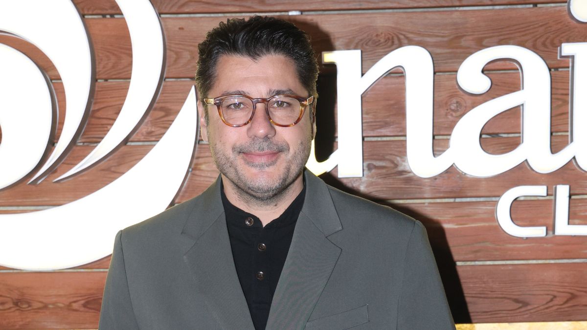 Λάμπρος Κωσταντάρας στο «Εδώ Tv»: «Πρωτοφανές αυτό που έγινε με την Ελένη Τσολάκη – Η Κατερίνα Καραβάτου θα νιώθει άβολα»