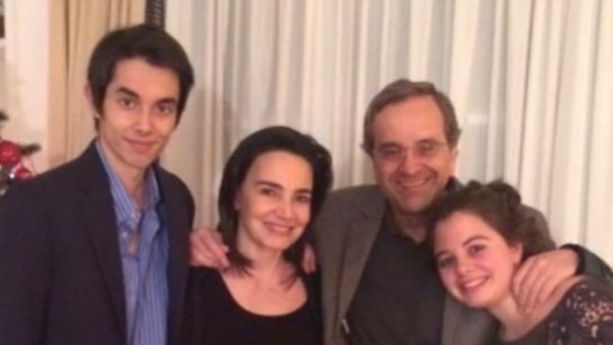 Συγκίνηση από την ανάρτηση του Κώστα Σαμαρά για την αδερφή του Λένα και το 2026 – «Για εμάς είσαι πάντα εδώ»