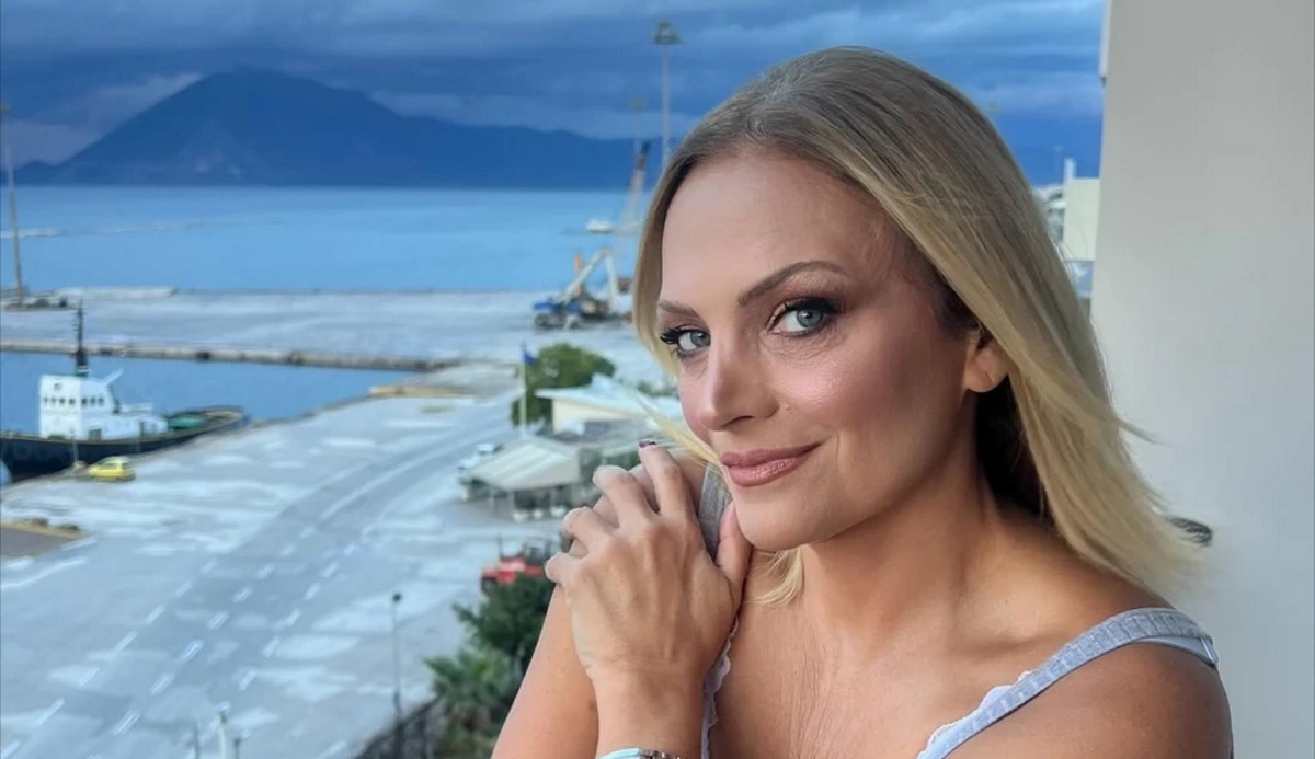 Χριστίνα Λαμπίρη: «Έχω δεχθεί περίεργες συμπεριφορές. Για λόγους ανασφάλειας δεν έβαζα ποτέ όρια»