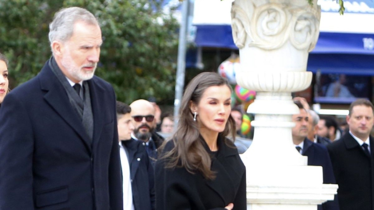 Τι φόρεσε η βασίλισσα Λετίσια της Ισπανίας στην κηδεία της πριγκίπισσας Ειρήνης στην Αθήνα