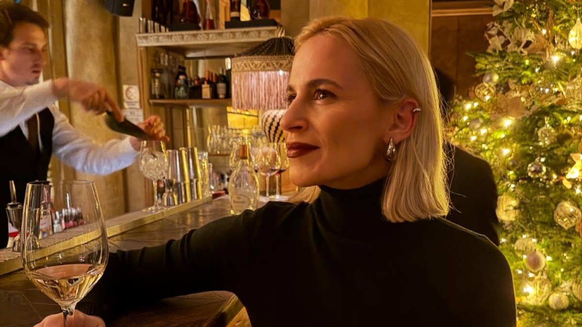 Νάντια Μπουλέ: Η τρυφερή ανάρτηση με την κόρη της μπροστά στο δέντρο – «Τα παιδιά είναι η άγκυρα»