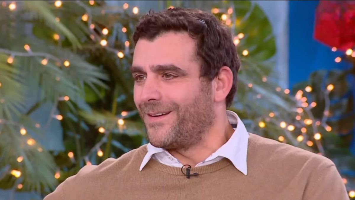 Πατρίκιος Κωστής για τον Γεράσιμο Μιχελή: «Όταν μου είπε ο Γιώργος Καπουτζίδης να καθίσω στον καναπέ, κοίταξα αριστερά μου και ήταν κενή η καρέκλα»