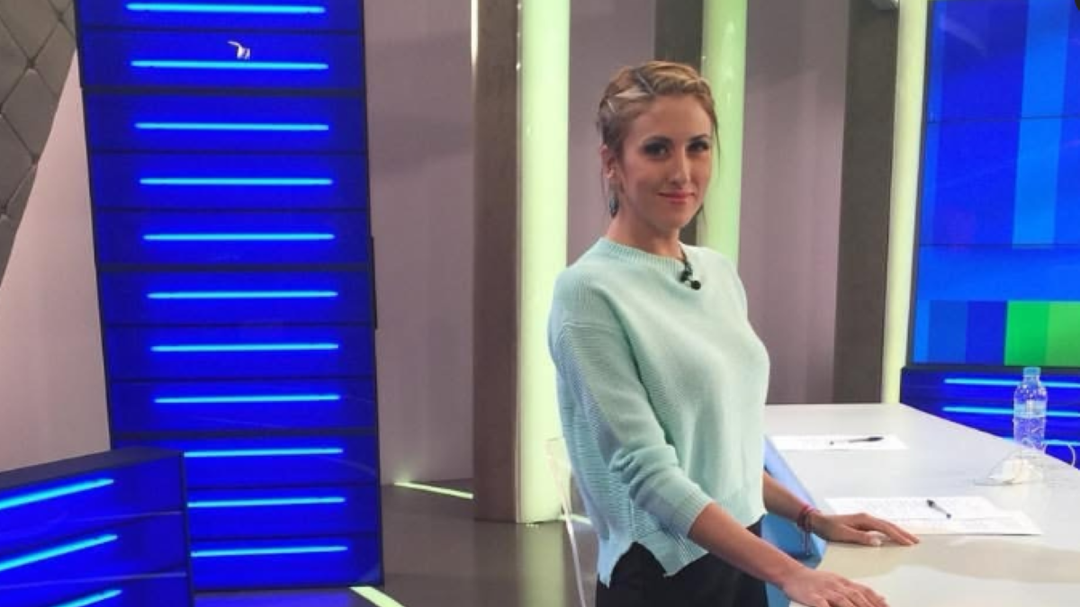 Η Φωτεινή Πετρογιάννη θυμάται τις στιγμές από το 2016 και αυτοτρολάρεται: «Τότε που είχα και άλλη μύτη»