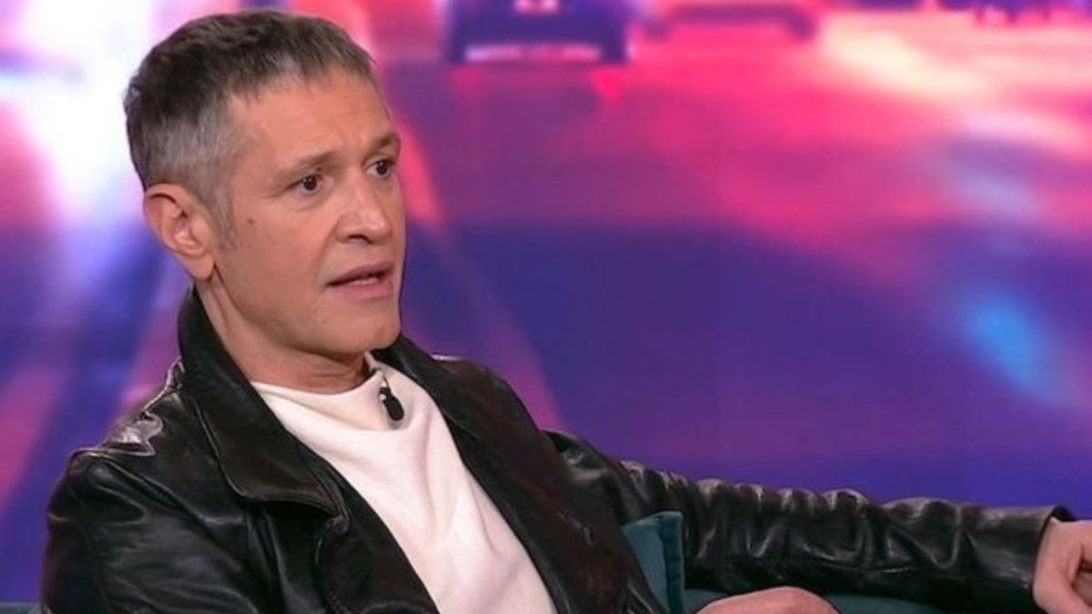 Αιμίλιος Χειλάκης: «Το cancel μπορεί να σου καταστρέψει τη ζωή. Δεν απαντώ, γιατί σε 72 ώρες περνάνε στον επόμενο»