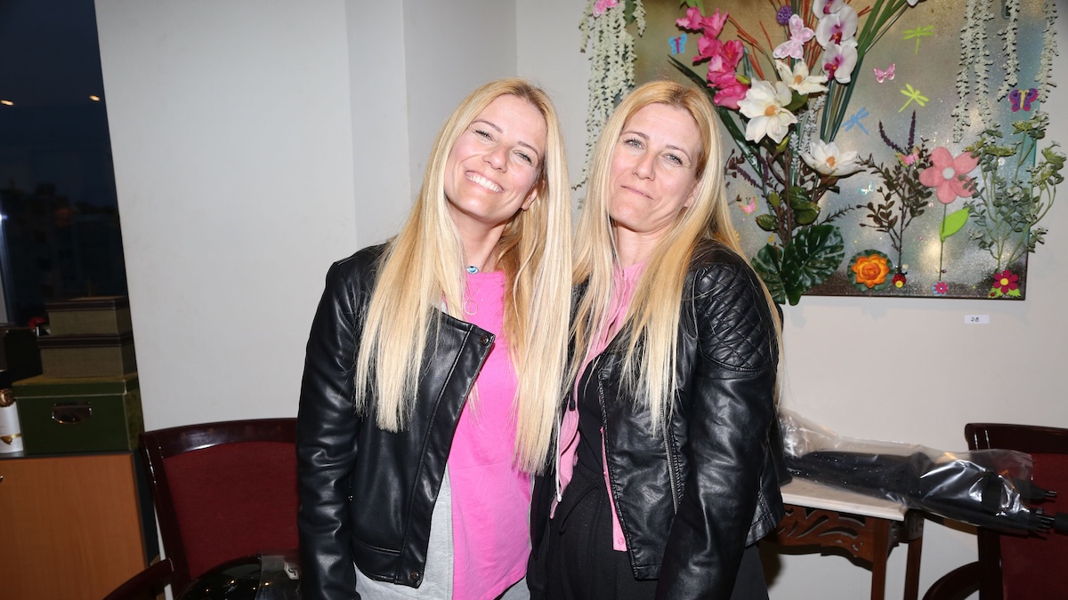 Αγάθη και Βαλεντίνη Ράντη για τη διπλή μαστεκτομή: «Έχουμε κλάψει πάρα πολύ, είχαμε δίπλα τη μαμά μας»