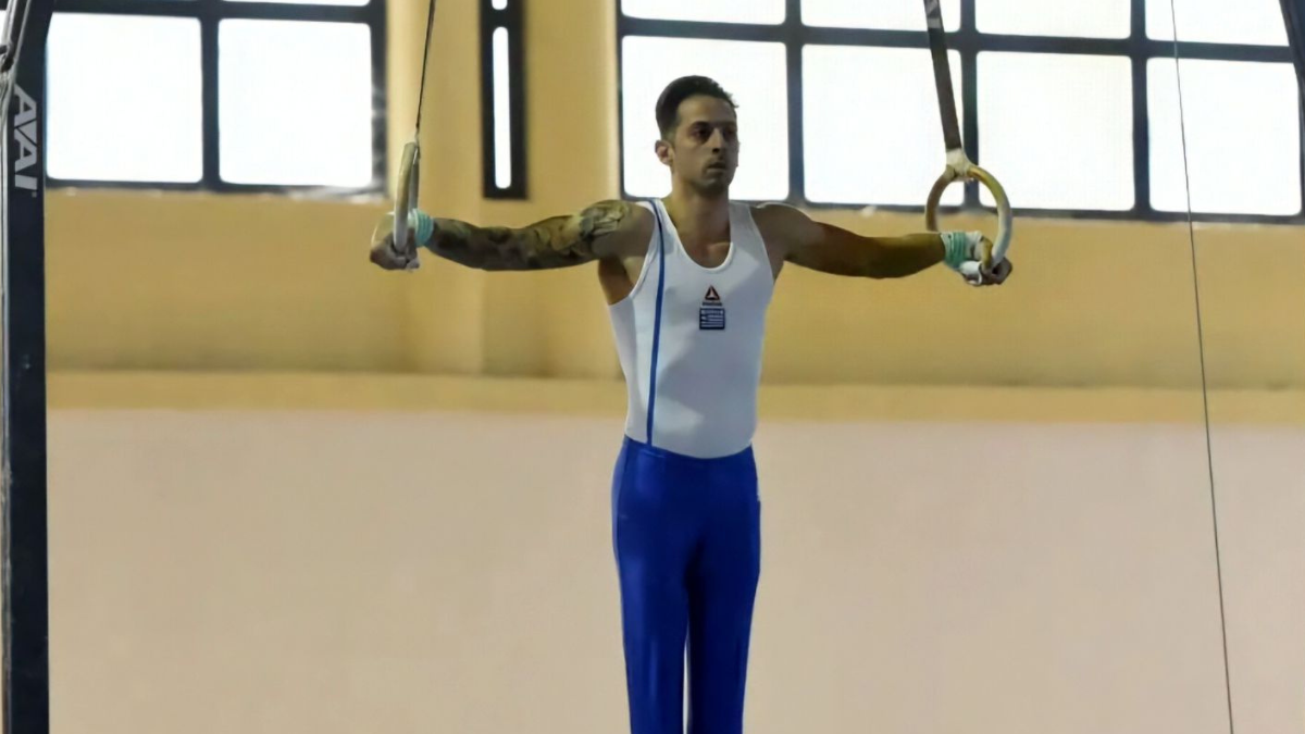 Τέμπη: Χριστόφορος Κωνσταντινίδης: «Δεν έχω πενθήσει ακόμη τη μητέρα μου. Ο χρόνος πάγωσε τρία χρόνια πριν»