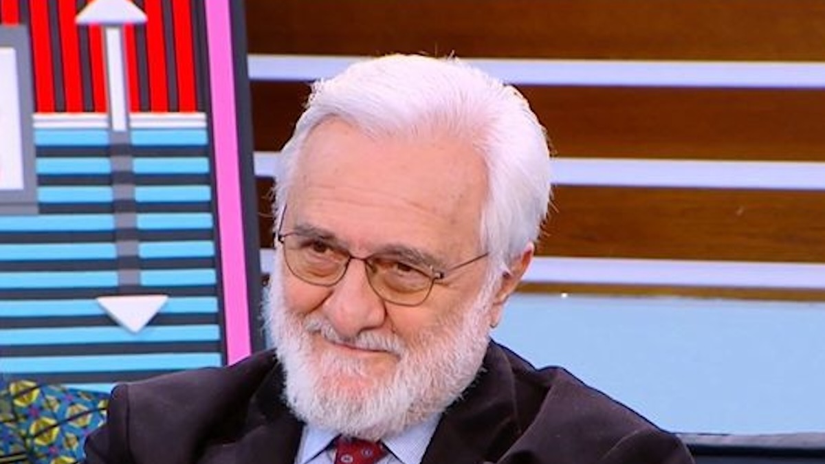 Γιάννης Σμαραγδής για Γιάννη Στάνκογλου: «Εκφράζει την αριστερή κουλτούρα που με πολεμάει τόσα χρόνια»