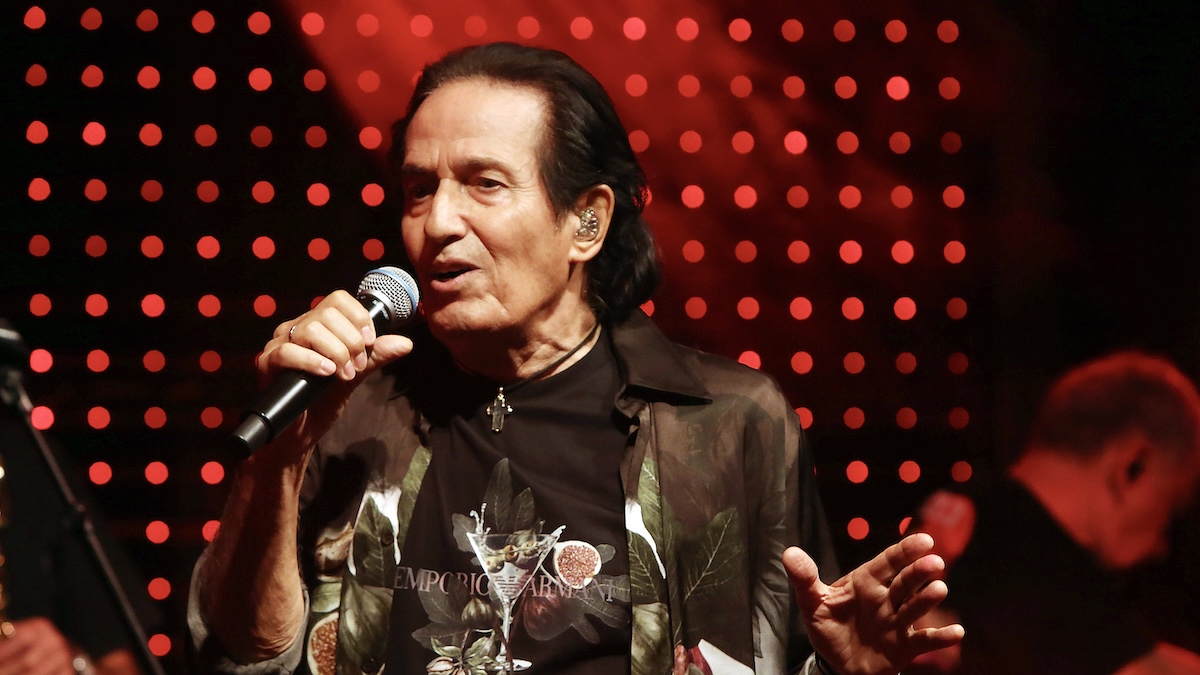 Πασχάλης: «Κι αν βάφω τα μαλλιά μου θα σας δώσω λογαριασμό;»