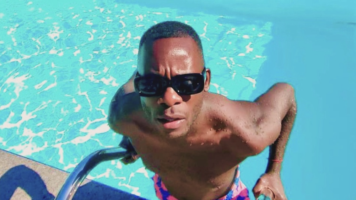 Στέφανος Μουαγκιέ: «Ελπίζω όσοι πειράχτηκαν με τη μαύρη Ελένη, να πειράχτηκαν και με τον Οθέλλο που…»