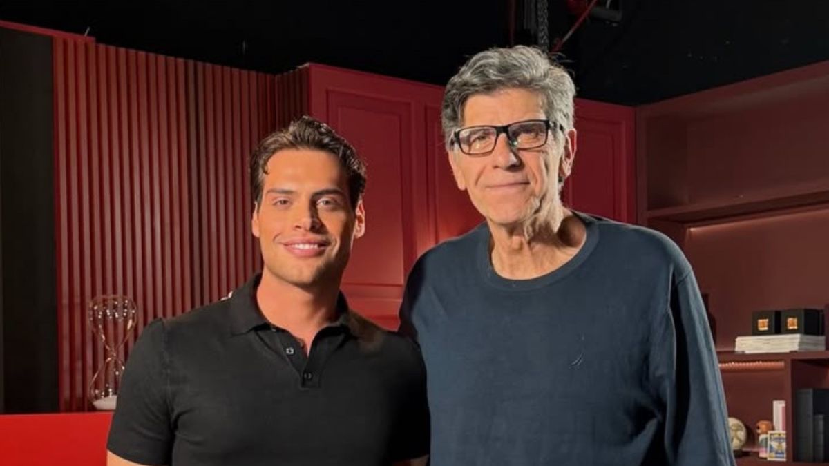 Ανέστης Ευαγγελόπουλος για την συνέντευξη στον Μπέζο: «Ήταν μεγάλη μου τιμή – Τα πρώτα δέκα λεπτά ήταν αμήχανα, αλλά μετά ήταν πολύ κουλ»