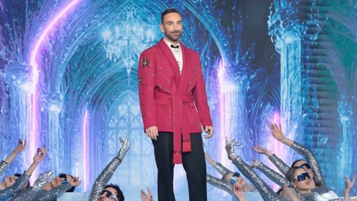 Πρεμιέρα με λάμψη για το J2US: To τραγούδι που ερμήνευσε ο Νίκος Κοκλώνης στο μεγάλο μουσικό show στο OPEN!