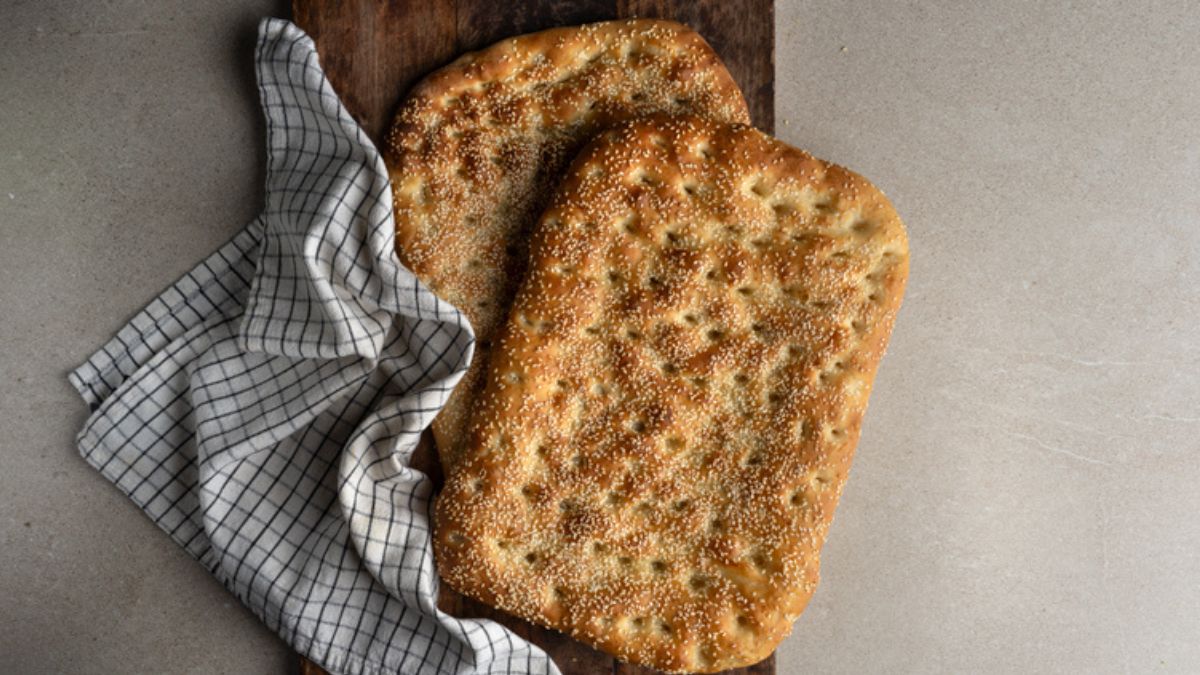 Σπιτική λαγάνα χωρίς μίξερ