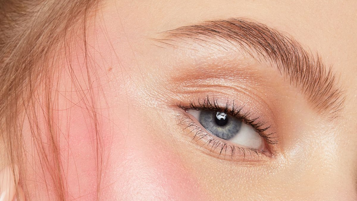 Πώς θα δημιουργήσετε την τέλεια βάση για το μακιγιάζ σας