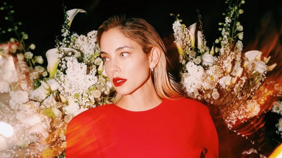 Το red lip της Δούκισσας Νομικού: Το διαχρονικό beauty statement