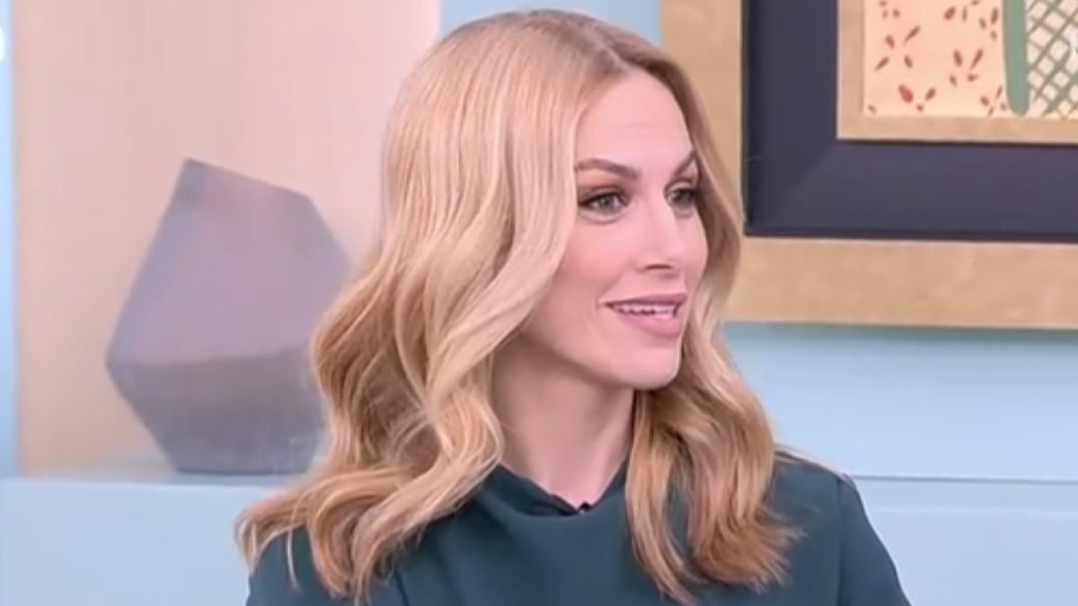 Ντορέττα Παπαδημητρίου για τη σχέση της με τον Γιώργο Γεροντιδάκη: «Είμαι σε μια πολύ καλή φάση και υπάρχει αυτή η ελάχιστη εξωστρέφεια»