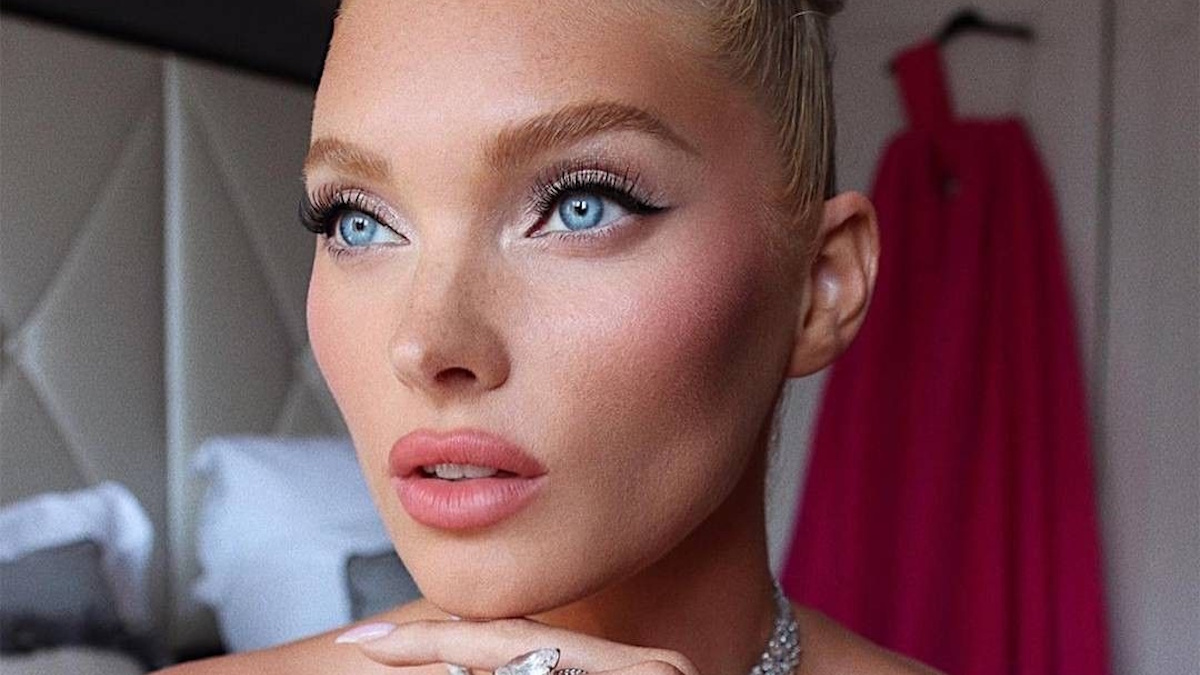 Η επανάσταση των tinted balms: To hero item του νεσεσέρ μας