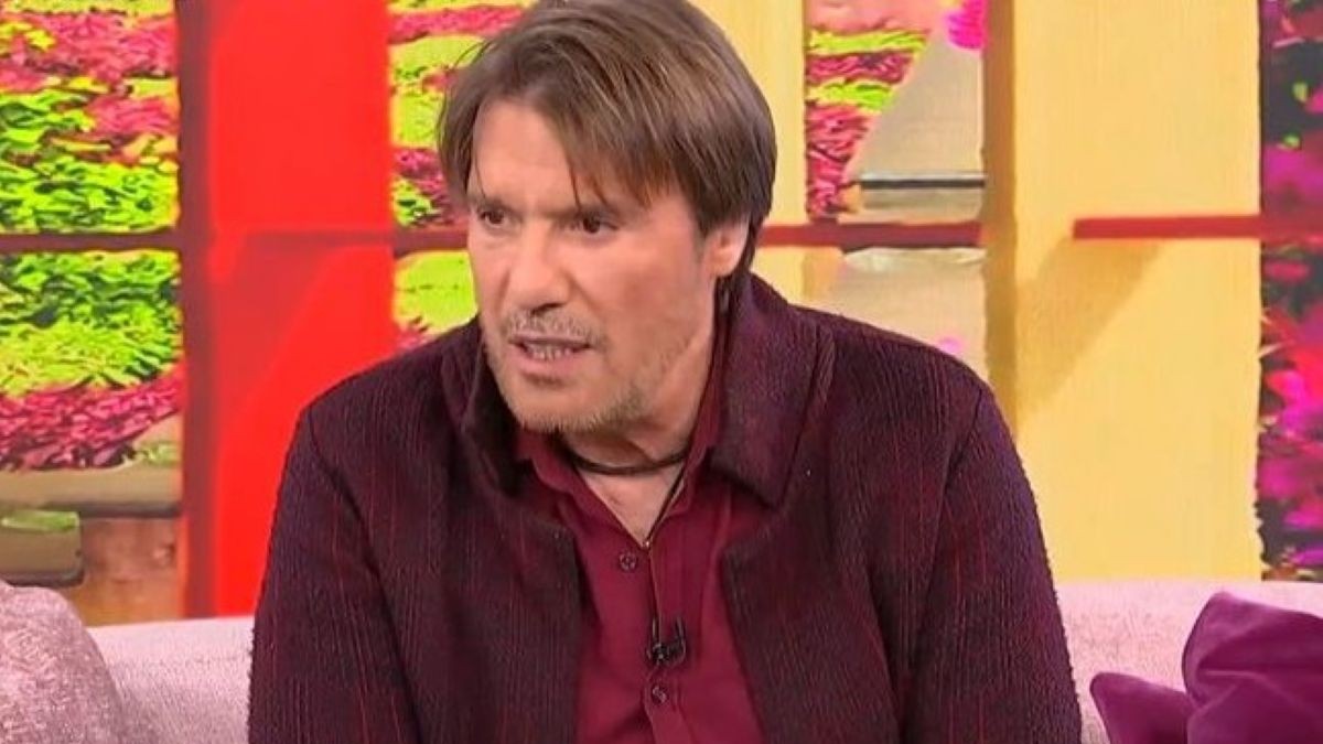 Στράτος Τζώρτζογλου: «Λόγω της κατάθλιψης, πίστευα ότι έχω καρκίνο. Πήγαινα στο ιατρείο με την ελπίδα ότι θα τελειώνω με αυτή τη ζωή»