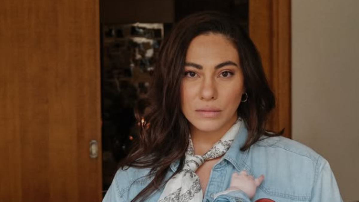 Ευρυδίκη Βαλαβάνη: Ποζάρει μαζί με 6 μηνών γιο της!