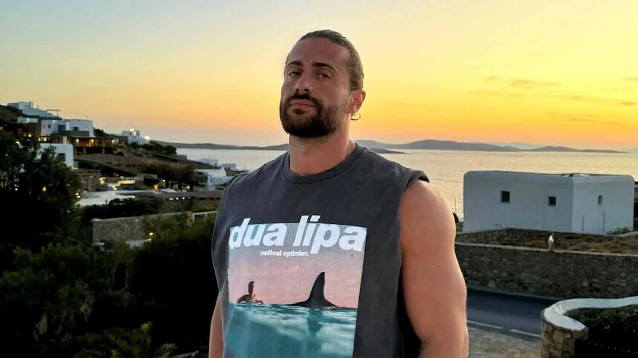 Κωνσταντίνος Βασάλος: Η απάντηση για το σχόλιο με τις «άσχημες» φίλες