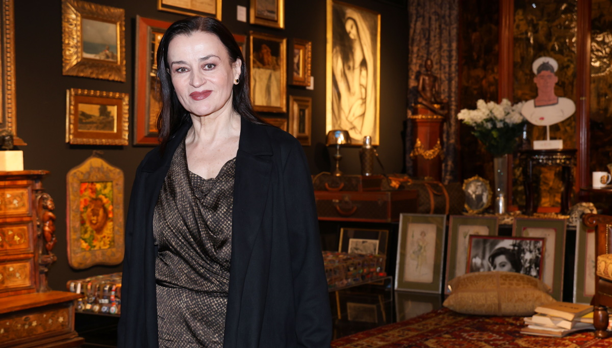 Αποκλειστικό: Η Καρυοφυλλιά Καραμπέτη γίνεται «Μήδεια», ξανά μετά από 29 χρόνια!