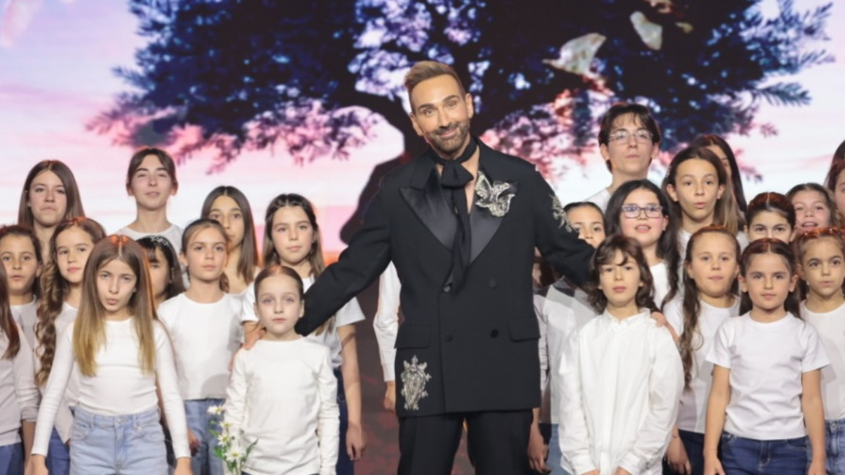 Νίκος Κοκλώνης: Η συγκινητική έναρξη του j2us πλημμυρισμένος από παιδιά!