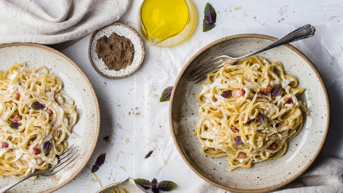 Creamy pasta με φέτα και ψητά ντοματίνια