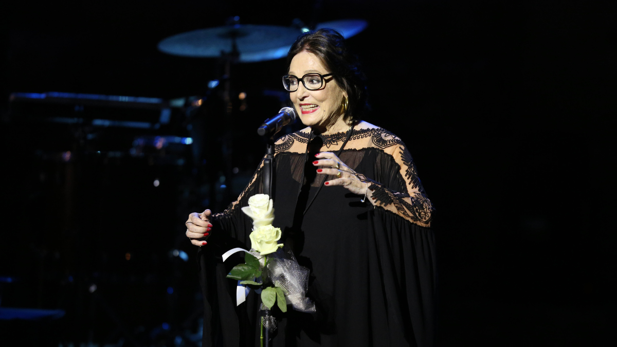 Νανά Μούσχουρη για τον Γιώργο Μαρίνο: “Καλό ταξίδι του εύχομαι και αγαπημένο”.