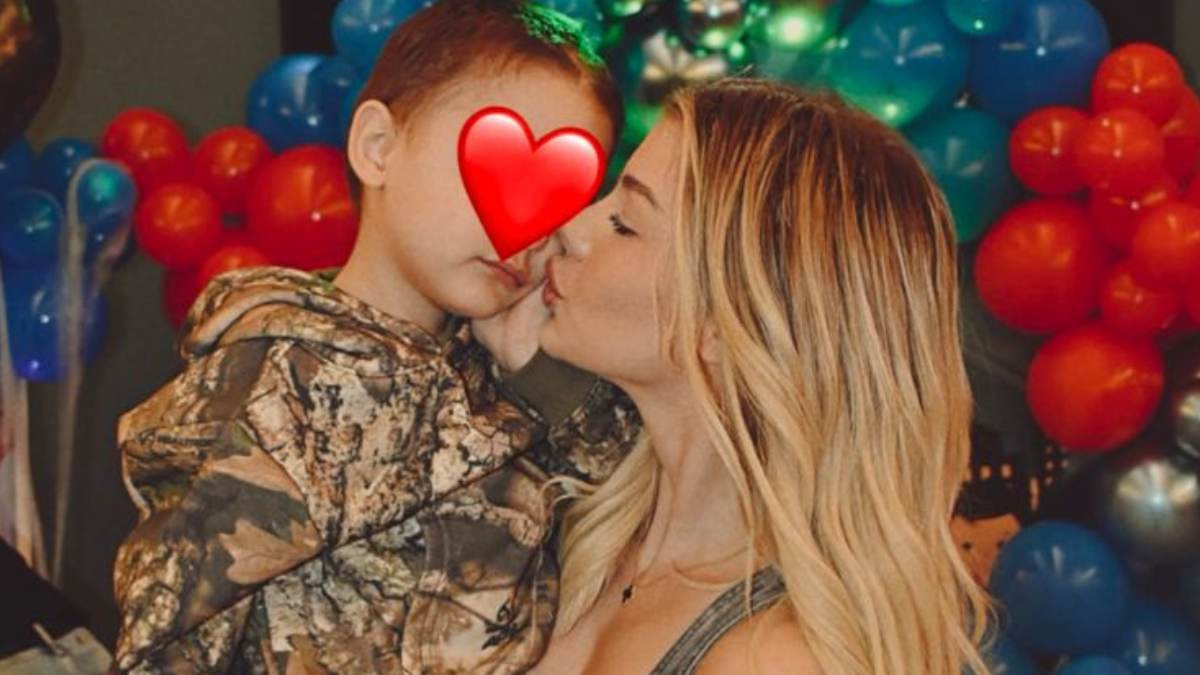 Modern Cinderella: Το γλυκό μήνυμα και η περιπέτεια που είχαν με τον γιο της