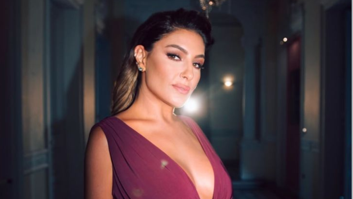 Έλενα Παπαρίζου: Επέστρεψε στην σκηνή πιο λαμπερή από ποτέ μετά την περιπέτεια της υγείας της