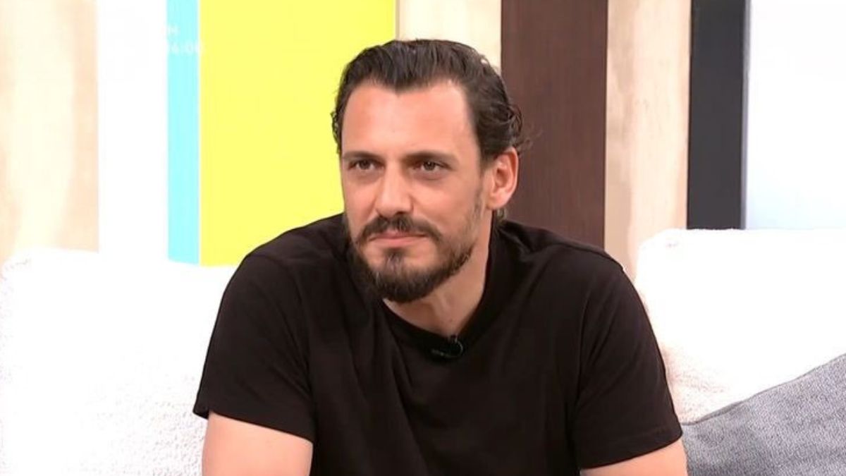 Σταύρος Σβήγκος: «Στο σπίτι που έμενα μόνος μου είχα τους μισούς τοίχους μαύρους»