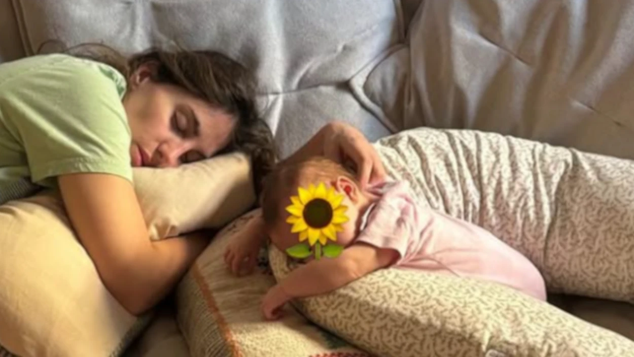 Παυλίνα Βουλγαράκη: Το συγκινητικό τραγούδι που τραγουδάει στην κόρη της