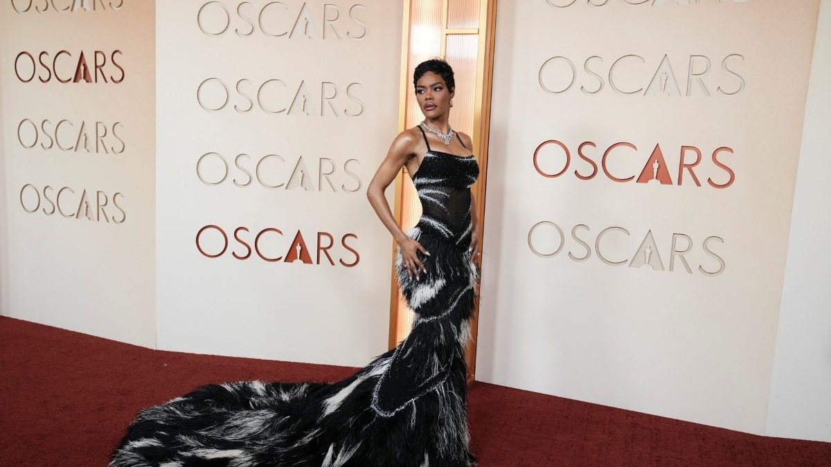 Όσκαρ 2026: Ένταση με την Τεγιάνα Τέιλορ στα παρασκήνια – Η αντίδρασή της σε άντρα που την άγγιξε