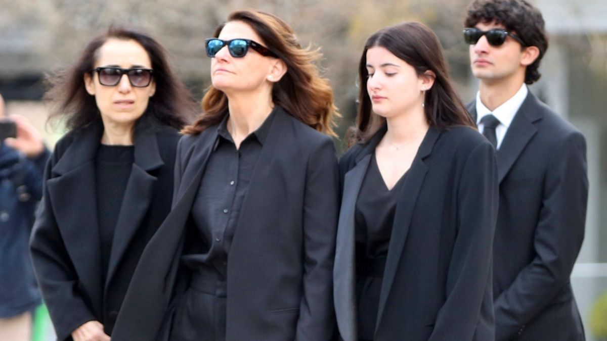 Μαρινέλλα: Σε λαϊκό προσκύνημα η σορός της στη Μητρόπολη Αθηνών