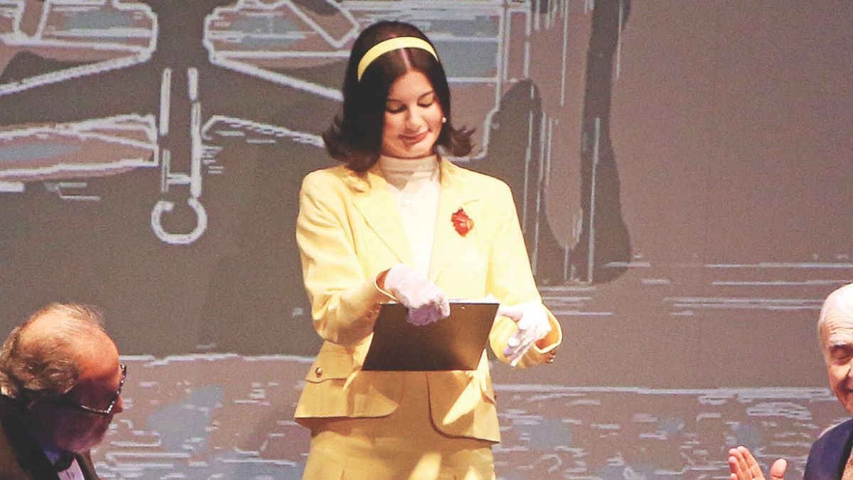 Αλίκη Καραμανλή για την οικογένειά της: «Όταν τους εντοπίζω ανάµεσα στους θεατές, νιώθω µια ιδιαίτερη ασφάλεια. Με στηρίζουν από πολύ µικρή»