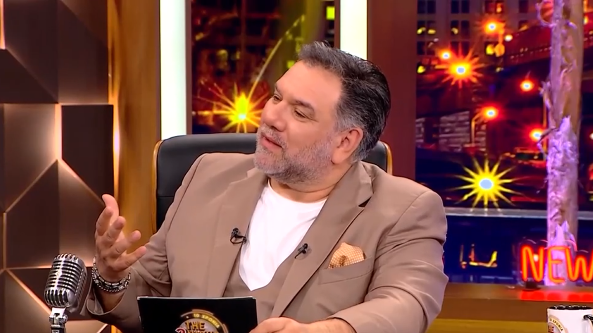 Γρηγόρης Αρναούτογλου: Η συγκινητική αναφορά στη μητέρα του – «Λέω “έλα μαμά πού είσαι;” και μιλάω μόνος μου»