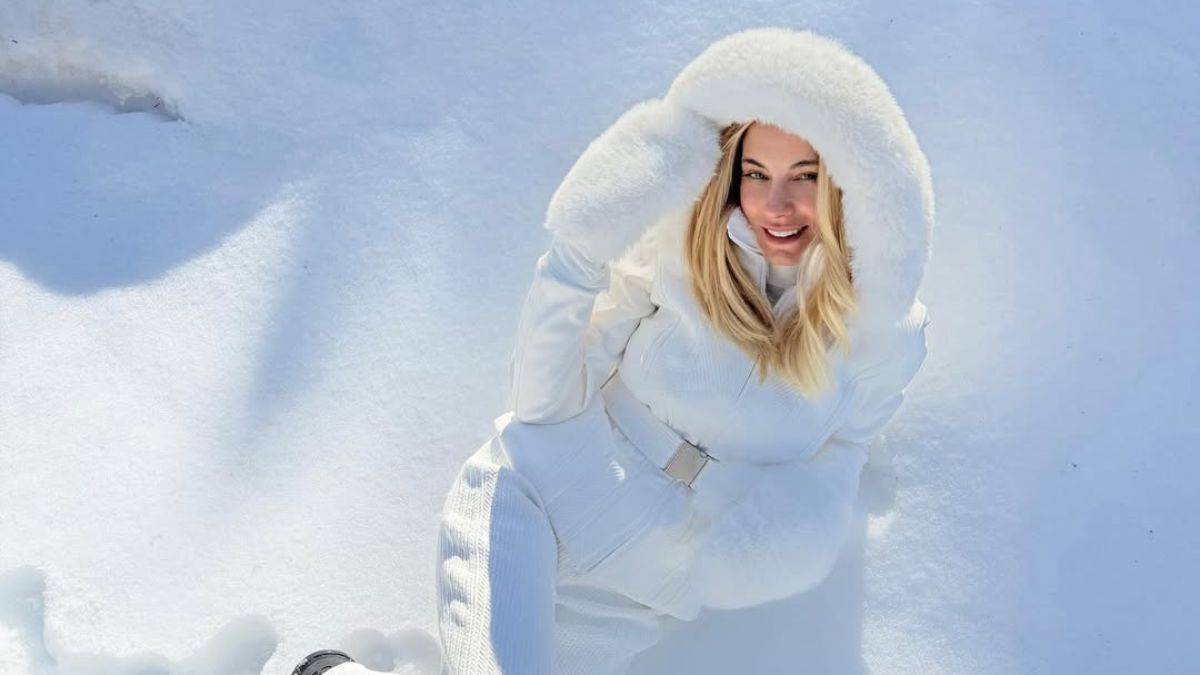 Δούκισσα Νομικού: Σαγηνεύει στο χιόνι με total white εμφάνιση