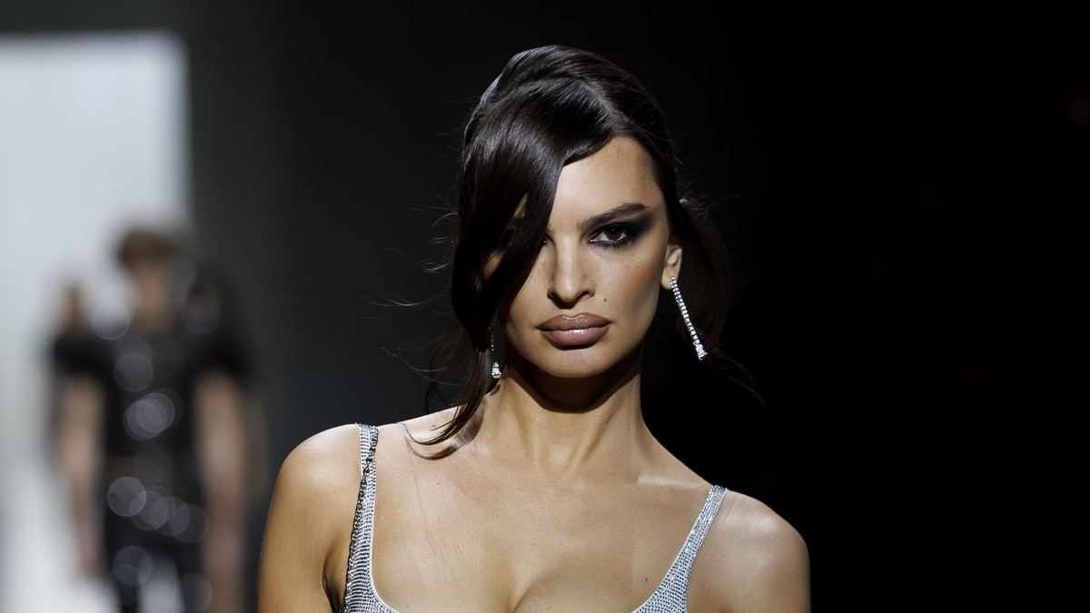 Έμιλι Ρατακόφσκι: «Ομορφιά σημαίνει να νιώθεις καλά με τον εαυτό σου»