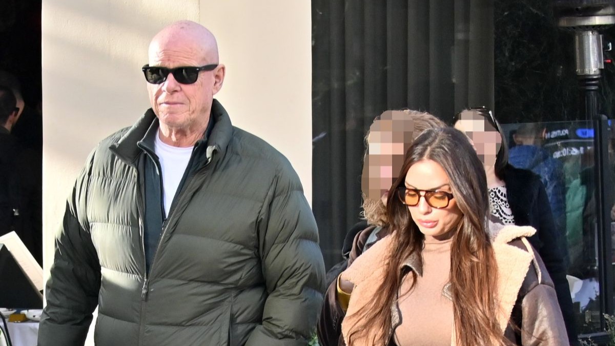 Τζώνη Καλημέρης – Ελπίδα Ιακωβίδου: Νέα κομψή εμφάνιση στο κέντρο της Αθήνας