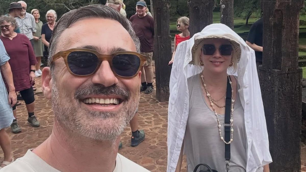 Σμαράγδα Καρύδη – Γιώργος Καπουτζίδης: Εγκλωβίστηκαν στη Σρι Λάνκα – Τα πλάνα τους από πτήση επαναπατρισμού