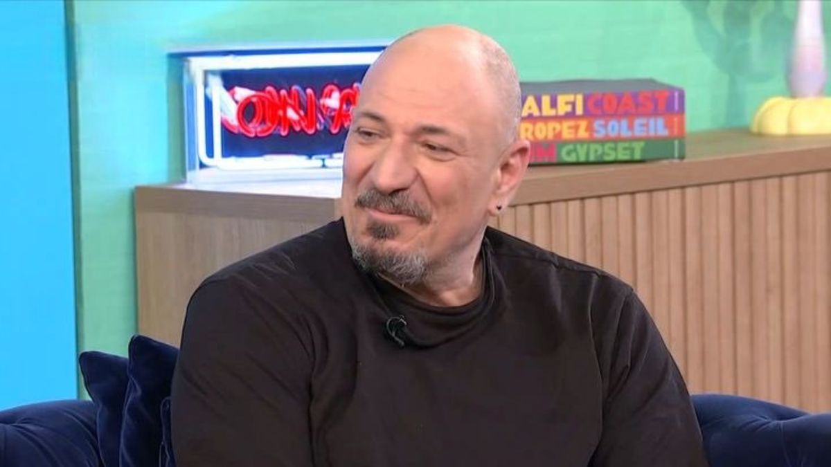 Κώστας Τερζάκης συγκινεί μιλώντας για τους γονείς του: «19 χρονών έχασα τον πατέρα μου. Είχα τη μητέρα μου που είχε μόνιμη αναπηρία»