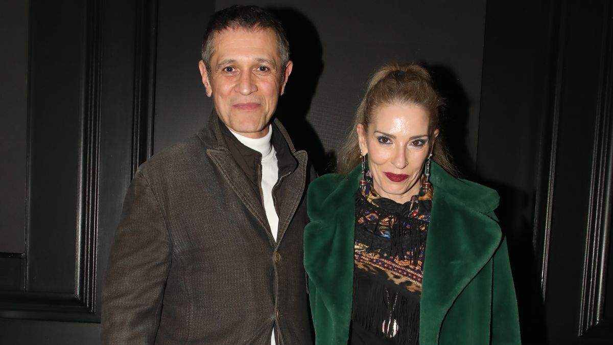 Αιμίλιος Χειλάκης – Αθηνά Μαξίμου: Εντυπωσίασαν με την κομψότητα και το στυλ τους, στη συναυλία της Δήμητρας Γαλάνη και Ελένης Τσαλιγοπούλου