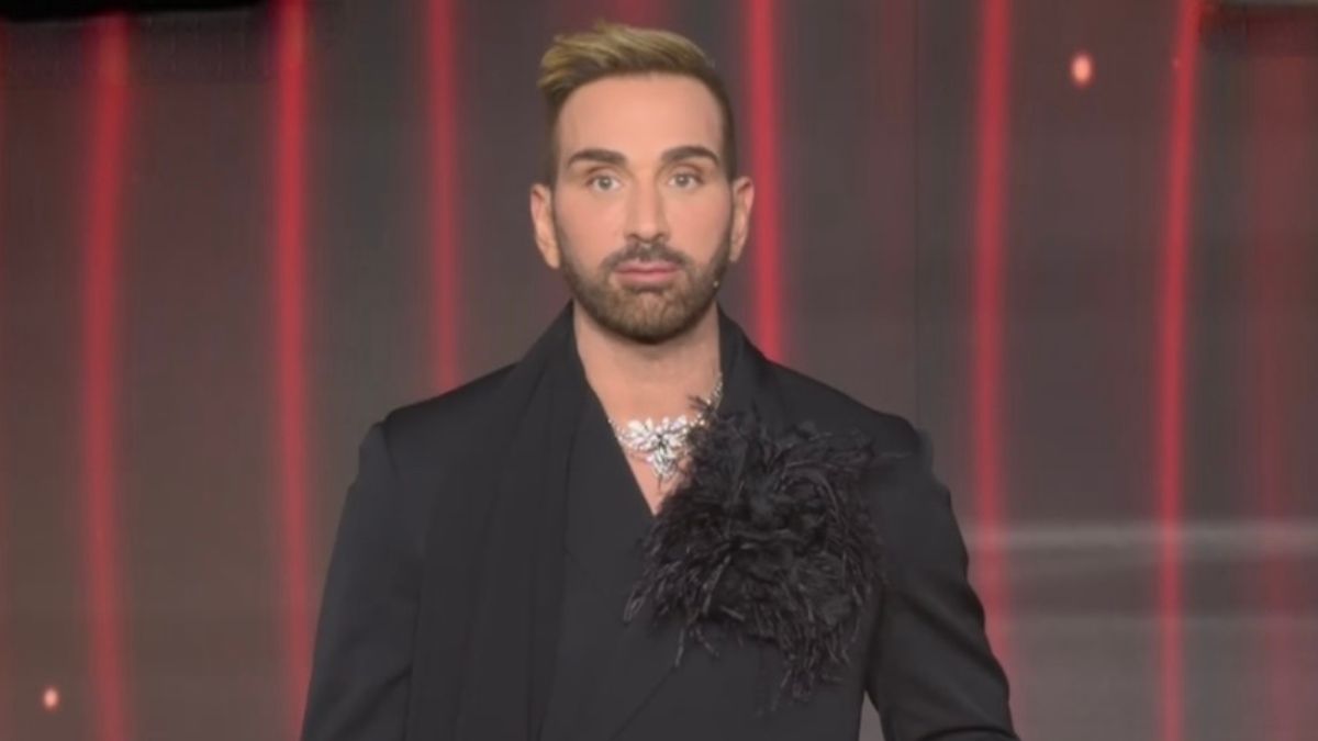 J2US: Η συγκλονιστική έναρξη του 6ου live τιμώντας την Μαρινέλλα – To μήνυμα του Νίκου Κοκλώνη: «Ποιος να συγκριθεί μαζί σου»