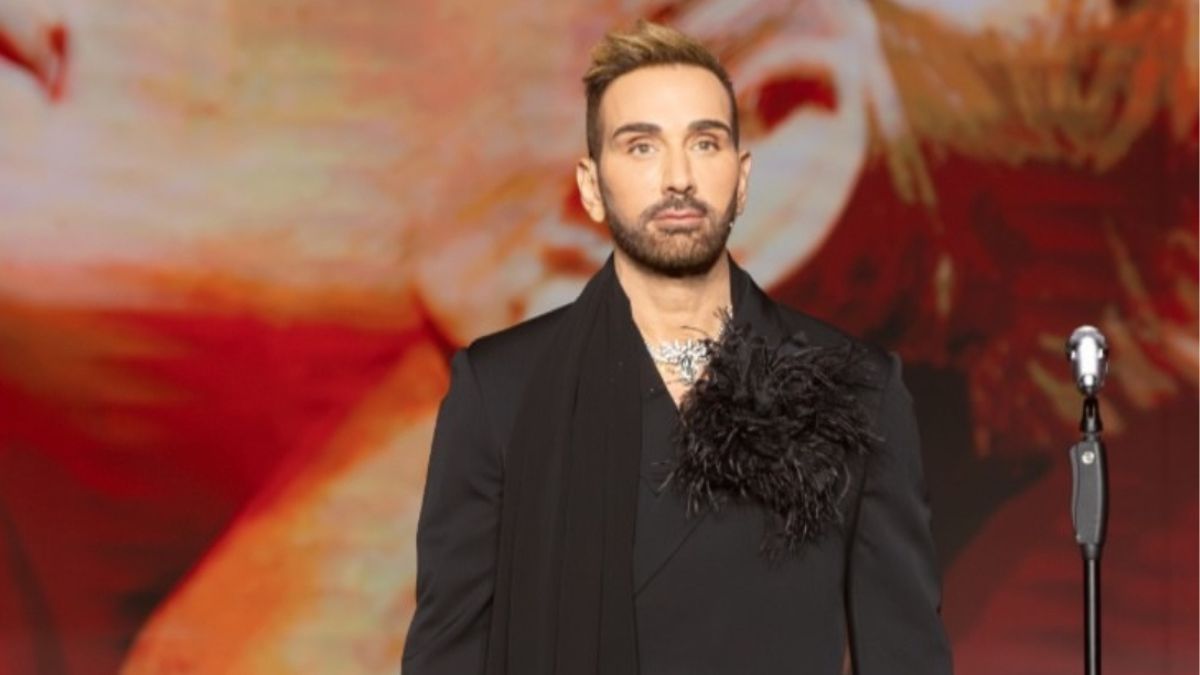 Νίκος Κοκλώνης: «50 λεπτά πριν βγούμε στον αέρα, ήρθε η είδηση της απώλειας της Μαρινέλλας. Η βραδιά είχε έναν διαφορετικό παλμό»