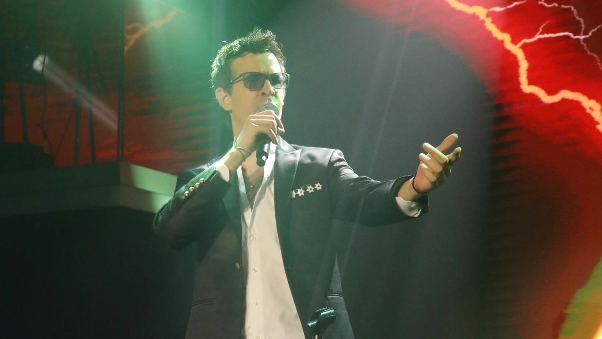 Νίνο: Ακύρωσε τη σημερινή του εμφάνιση στη σκηνή – Η ανακοίνωση του τραγουδιστή